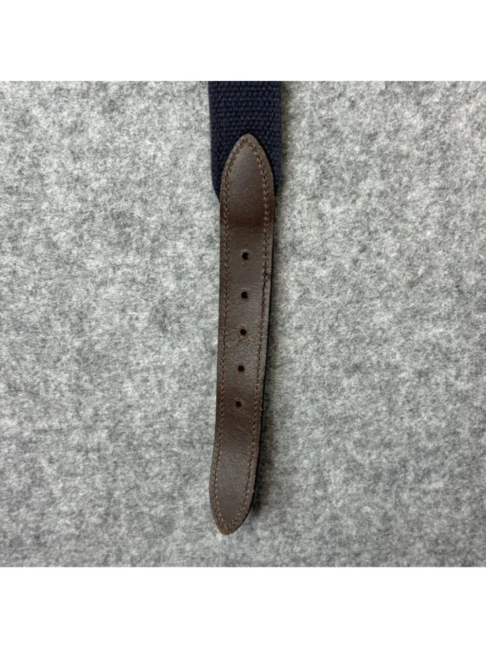 Vineyard Vines Mens Size 28 Belt Red & Brown Leather Fish Patterned Brass USA